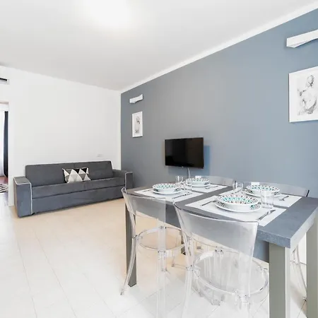 Roomy Apartment Close To Subway M5! Milan Exterior photo