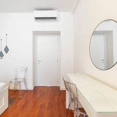 Roomy Apartment Close To Subway M5! Milan Exterior photo